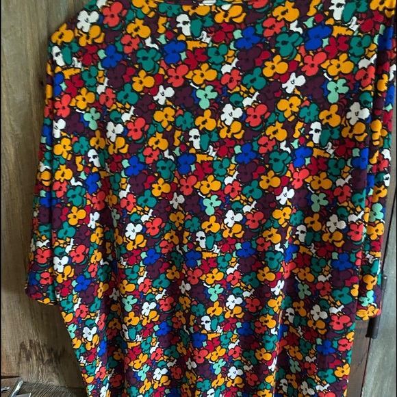 LuLaroe multicolored top! Where with anything M - Picture 6 of 6